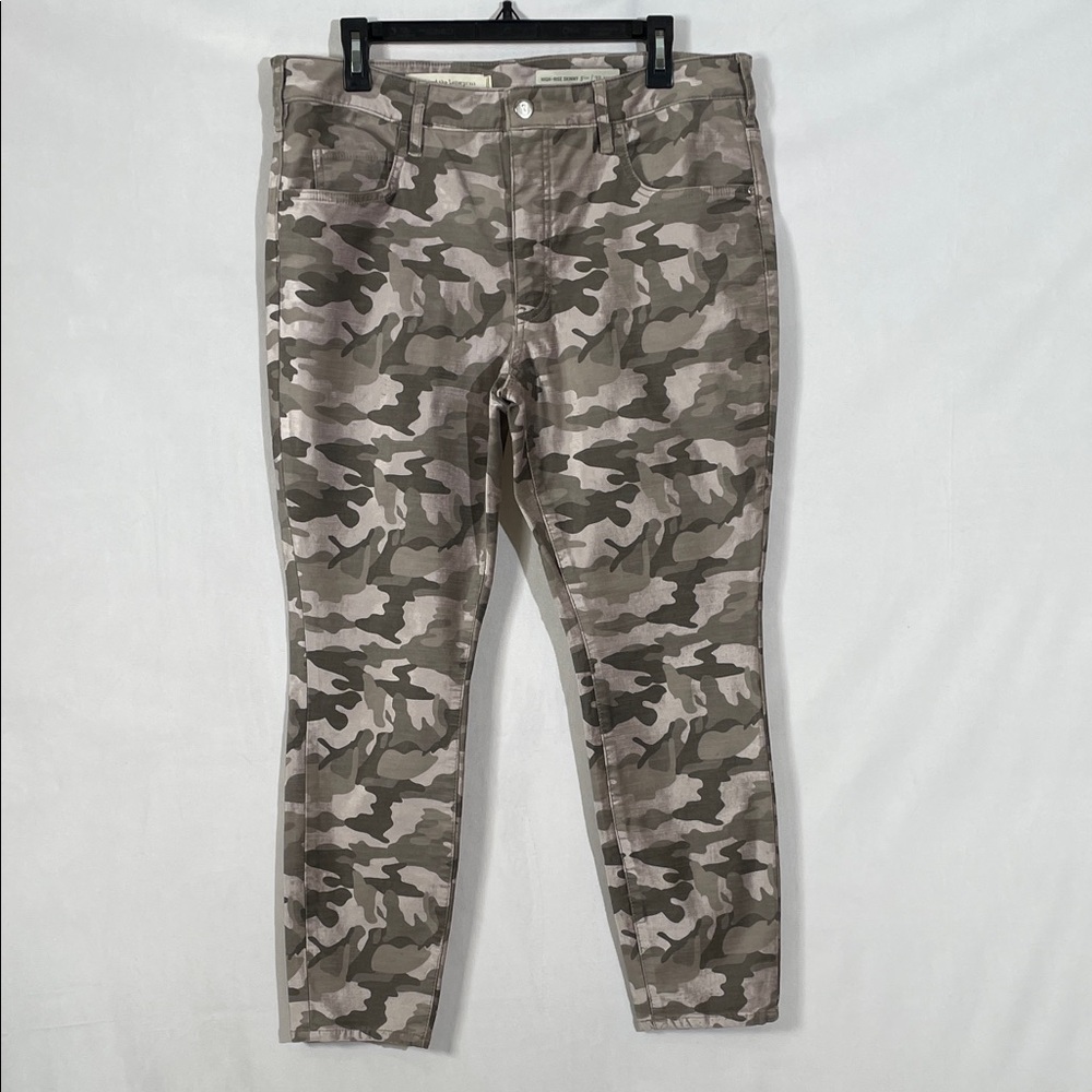 Anthropologie Pilcro Camo Print Pants Size 32P High Rise Skinny EUC